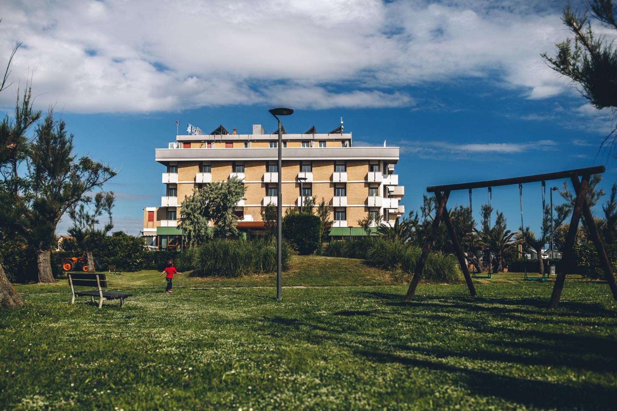 Hotel Una Imperial Beach Marotta
